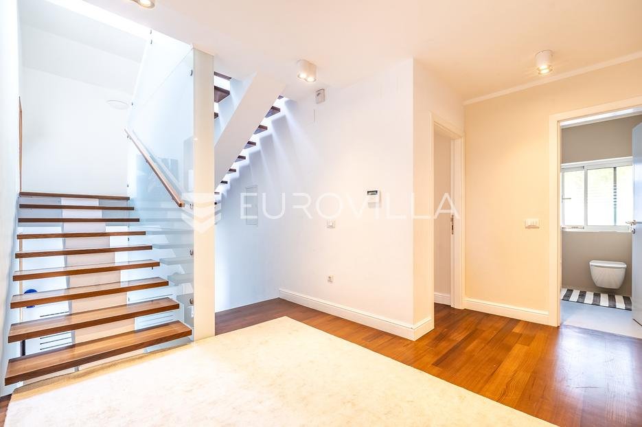 Casa In vendita - Grad Zagreb Podsljeme