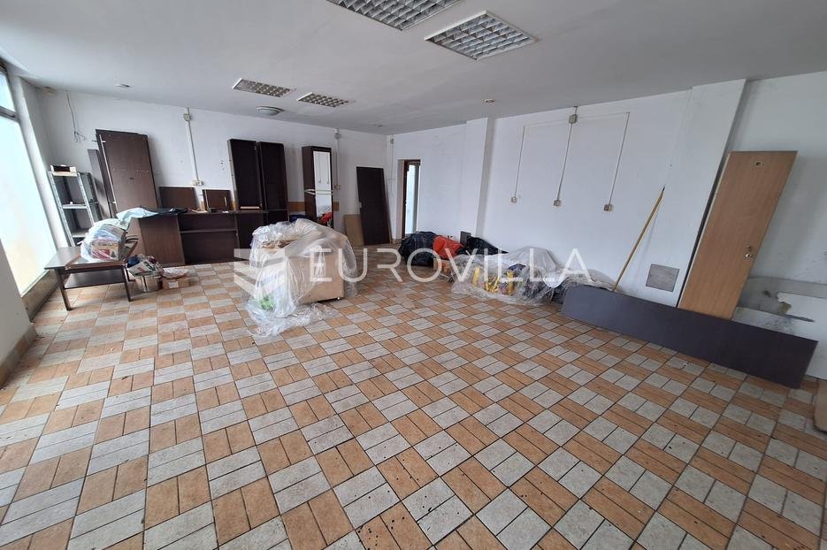 Locaux commerciaux À vendre - Karlovačka Karlovac - foto 1/5