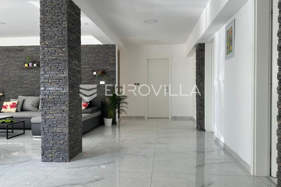 Apartma Na predaj -  Rab