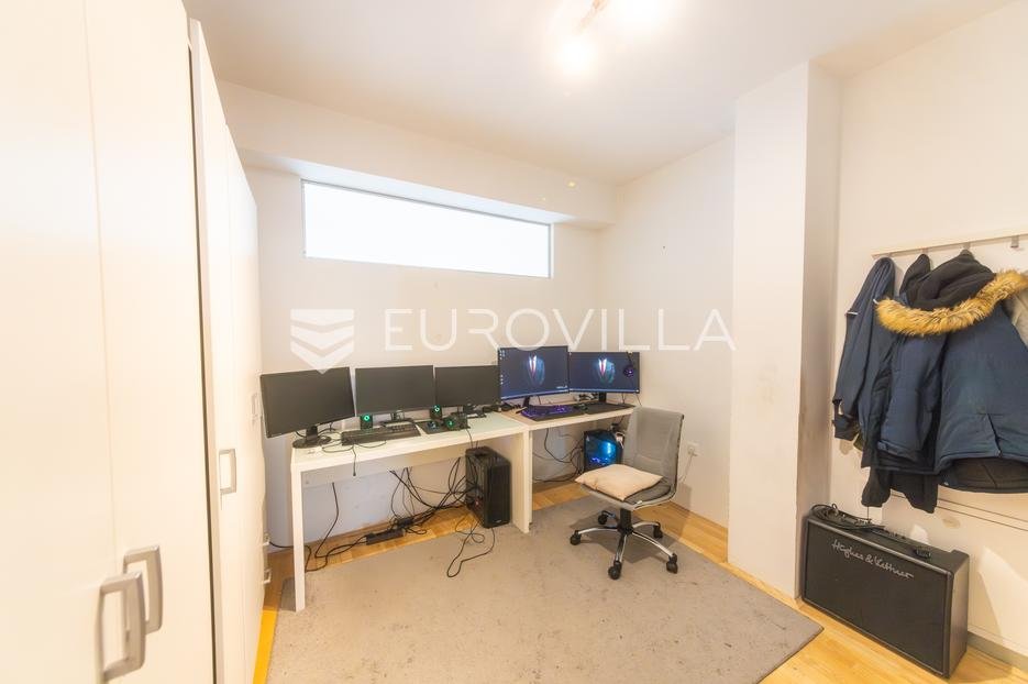 Appartement À vendre - Osječko-baranjska Osijek