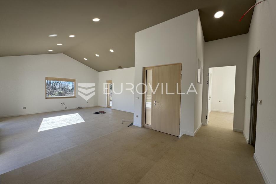 Casa In vendita -  Višnjan