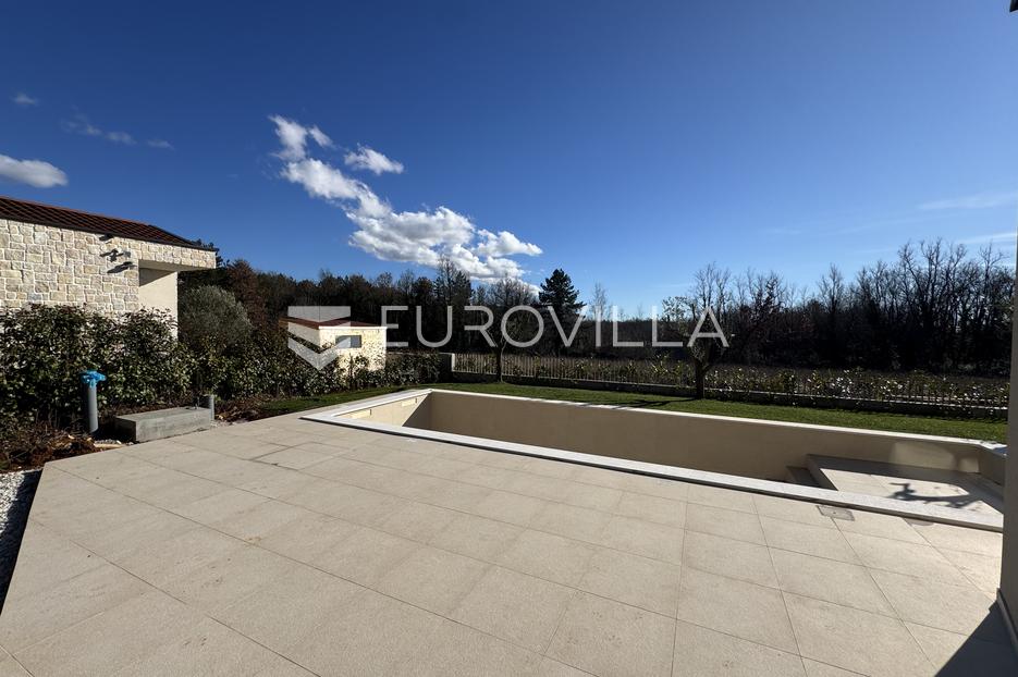 Casa In vendita -  Višnjan