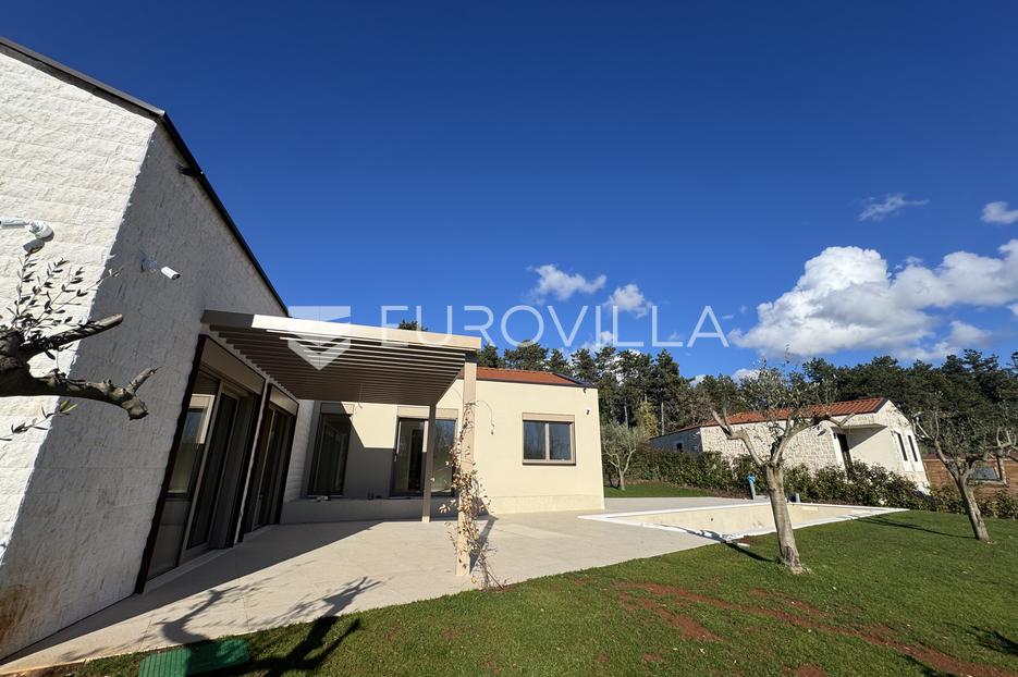 Casa In vendita -  Višnjan