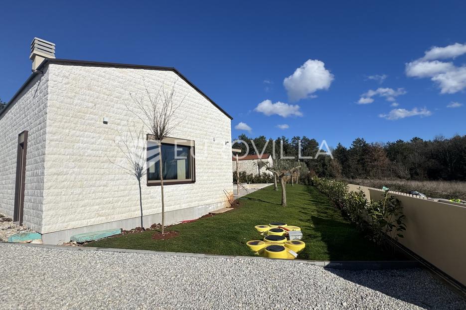 Casa In vendita -  Višnjan