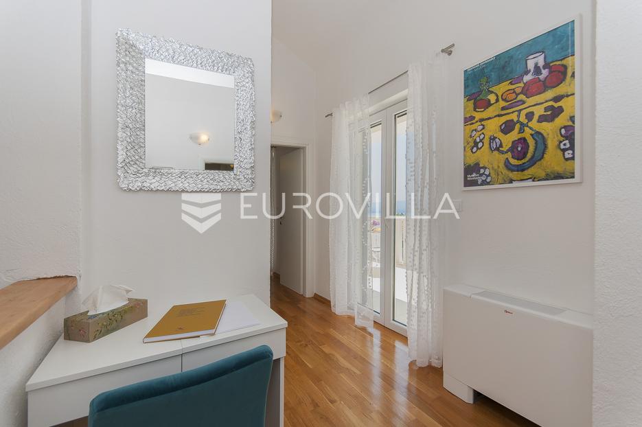 Casa In vendita -  Dugi Rat