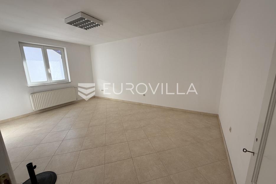 Commerciale In vendita -  Vinkovci