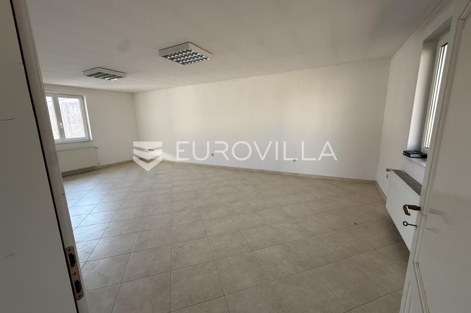 Commerciale In vendita -  Vinkovci