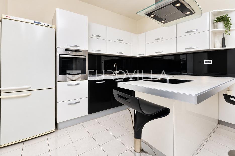 Appartamento In vendita - Primorsko-goranska Rijeka