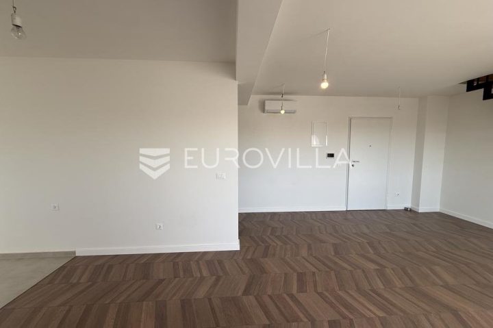 Flat for sale 124 m² – Kaštel Kambelovac