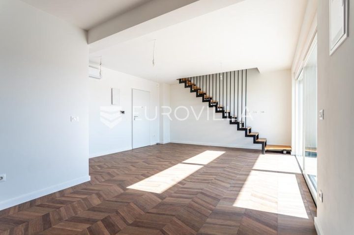 Appartamento in vendita 124 m² – Kaštel Kambelovac