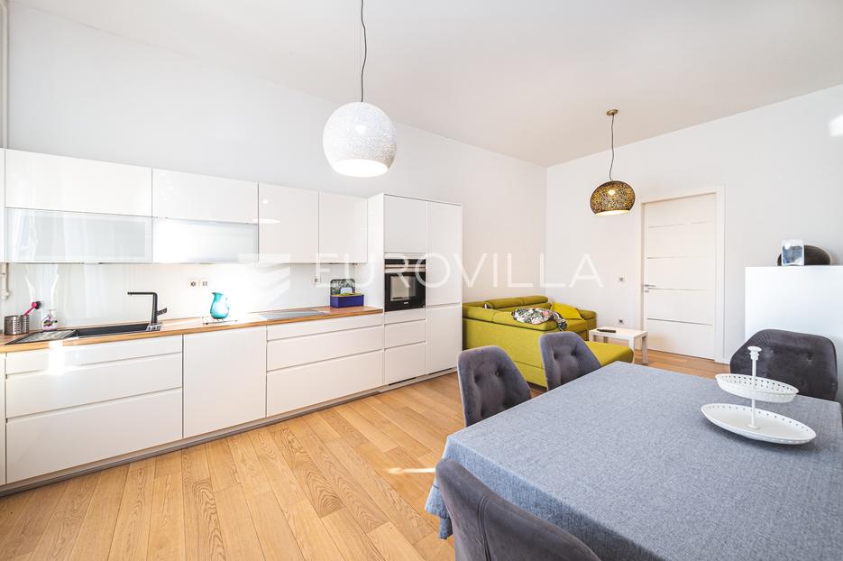Apartmán Na prodej -  Donji Grad