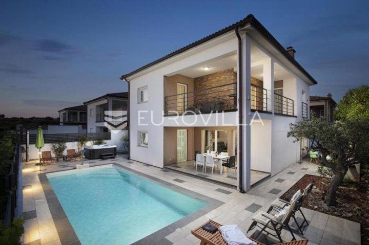 Haus zu vermieten 205 m² – Vodnjan