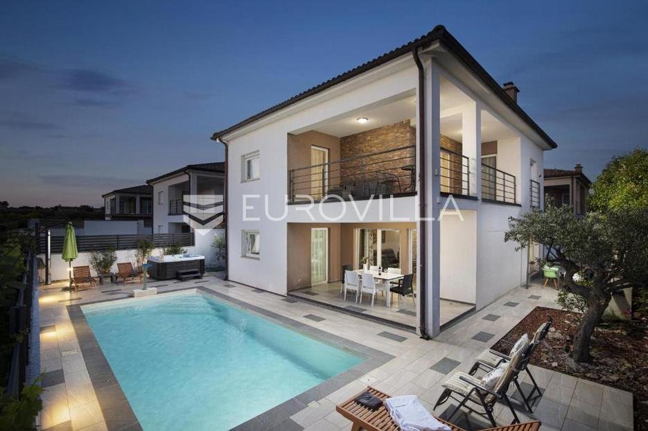Haus Zu vermieten - Istarska Vodnjan - foto 1/36