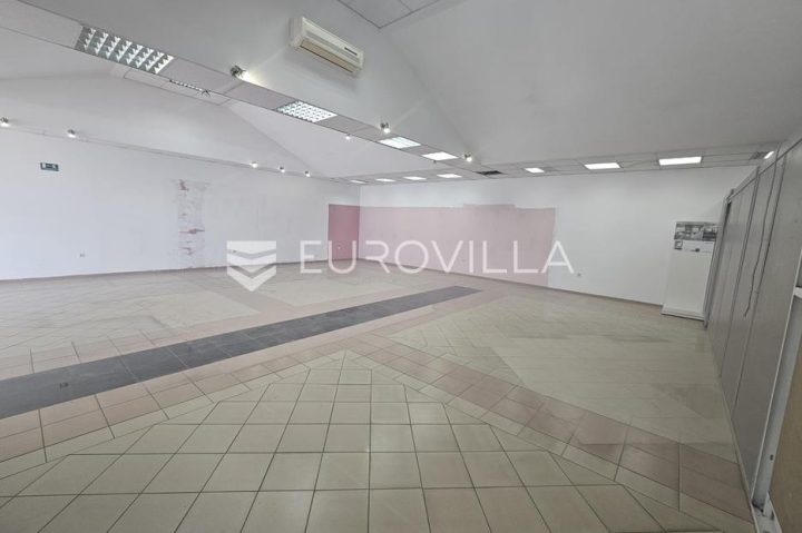 Komerční na prodej 520 m² – Industrijska Zona (Čepinska)