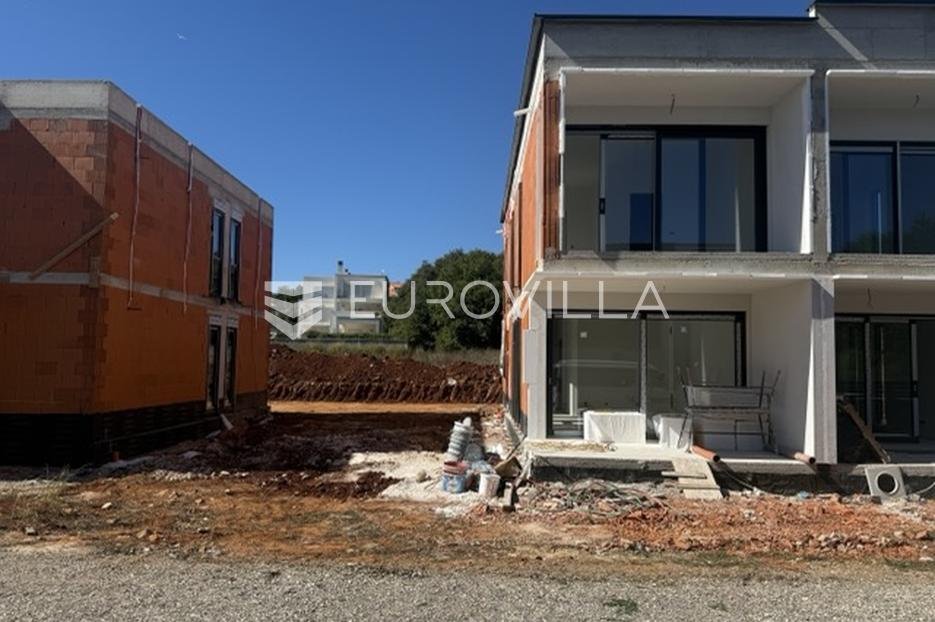 House For sale - Istarska Ližnjan