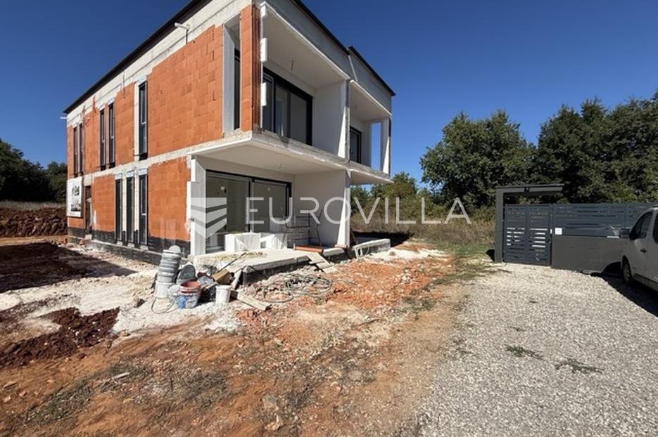 House For sale - Istarska Ližnjan