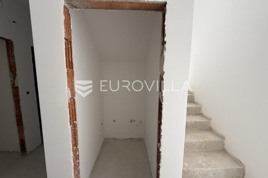 House For sale - Istarska Ližnjan