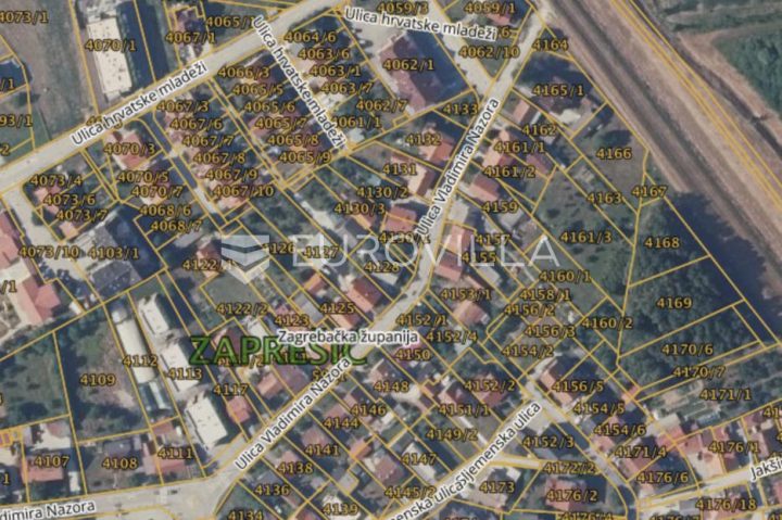 Pozemok na predaj 500 m² – Centar