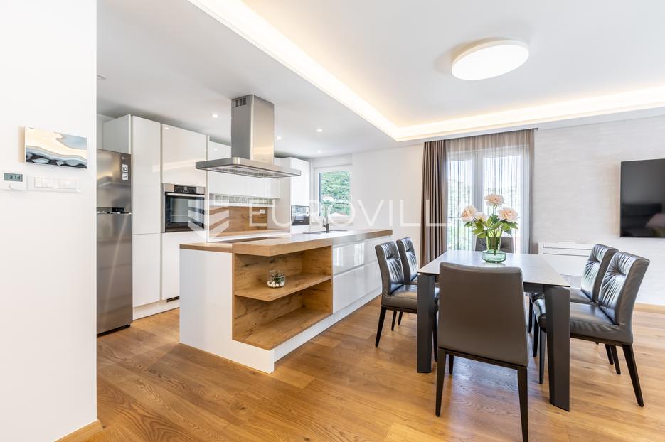 Haus Zu verkaufen -  Split - Okolica