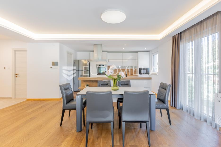 Haus Zu verkaufen -  Split - Okolica