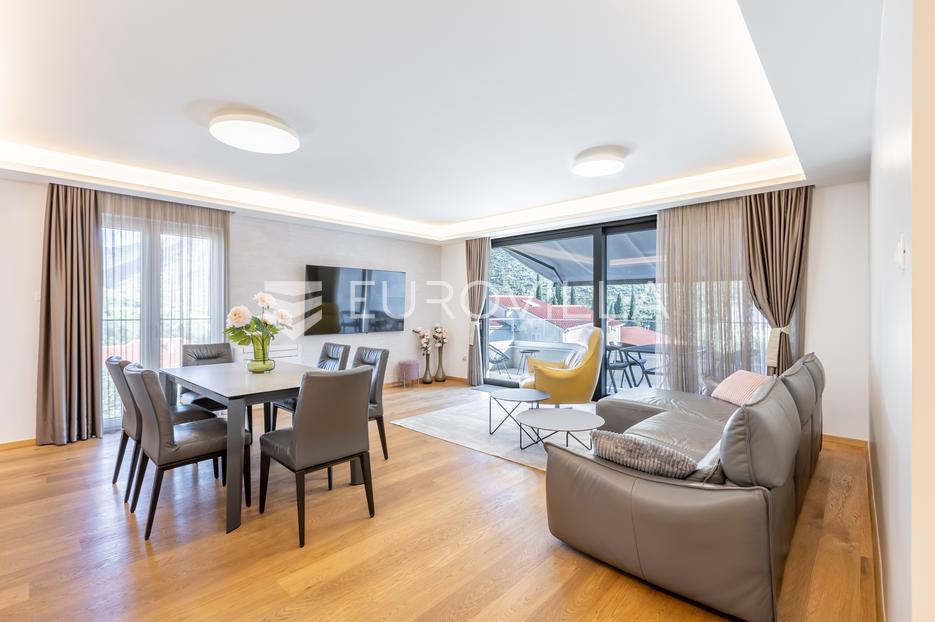 Haus Zu verkaufen -  Split - Okolica