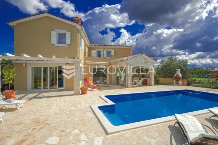 Maison à vendre 236 m² – Vošteni