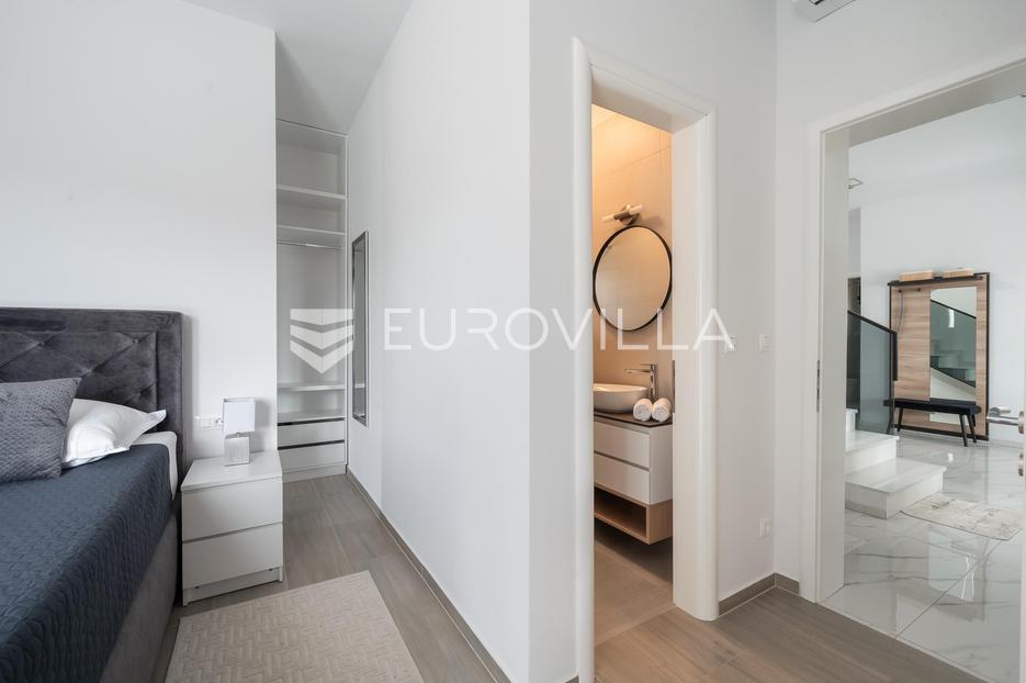 Maison À vendre -  Dugopolje