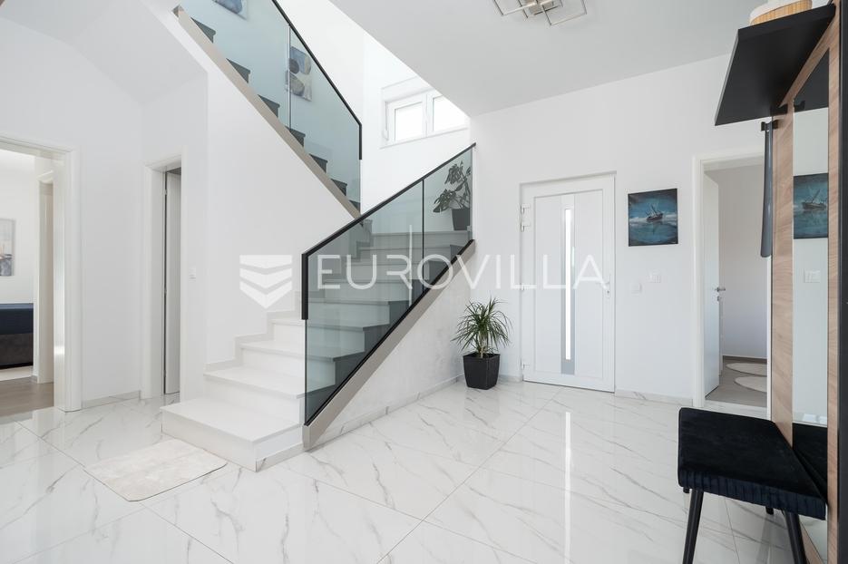 Maison À vendre -  Dugopolje