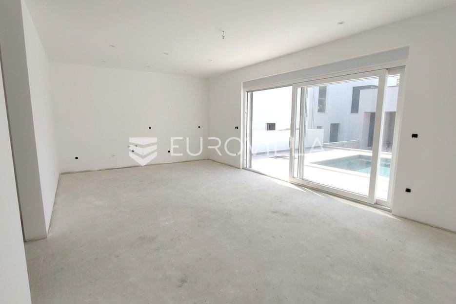 Apartma Naprodaj - Zadarska Privlaka
