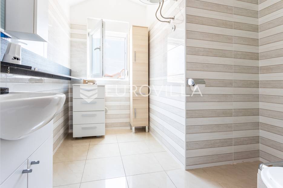 Maison À vendre -  Novalja