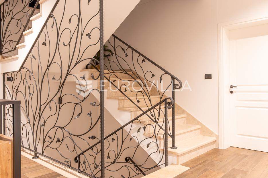 House For sale -  Buje