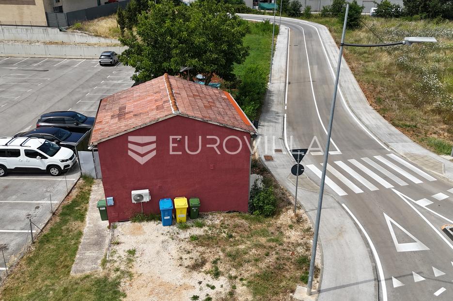 Gewerbefläche Zu verkaufen -  Poreč