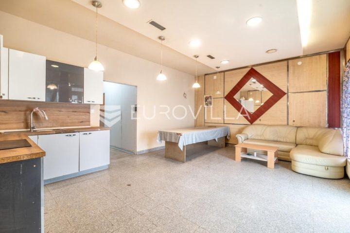 Komerční na prodej 127 m² – Ježdovec