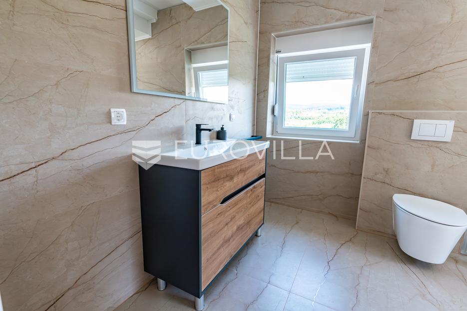 Casa In vendita - Bjelovarsko-bilogorska Daruvar