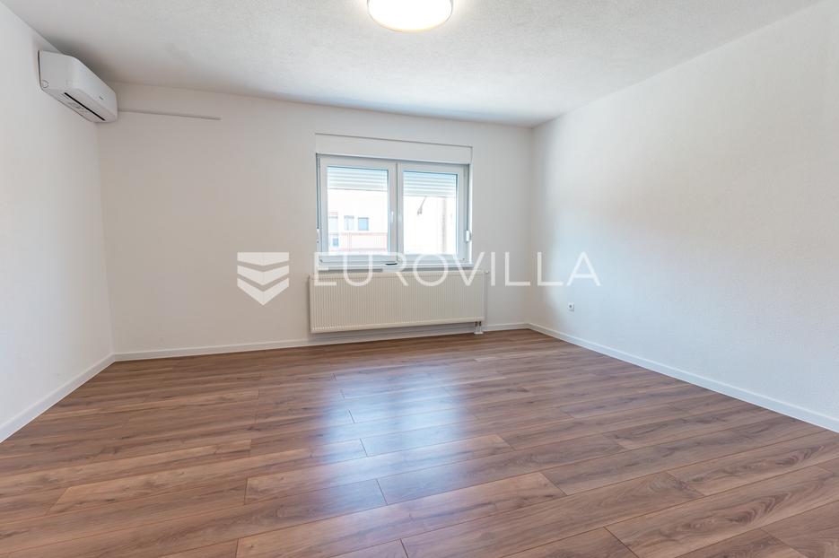 Casa In vendita - Bjelovarsko-bilogorska Daruvar