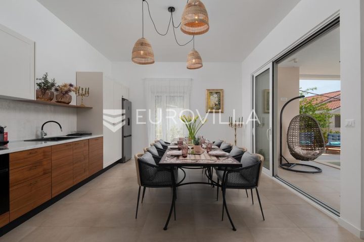 Dům na prodej 240 m² – Kučine