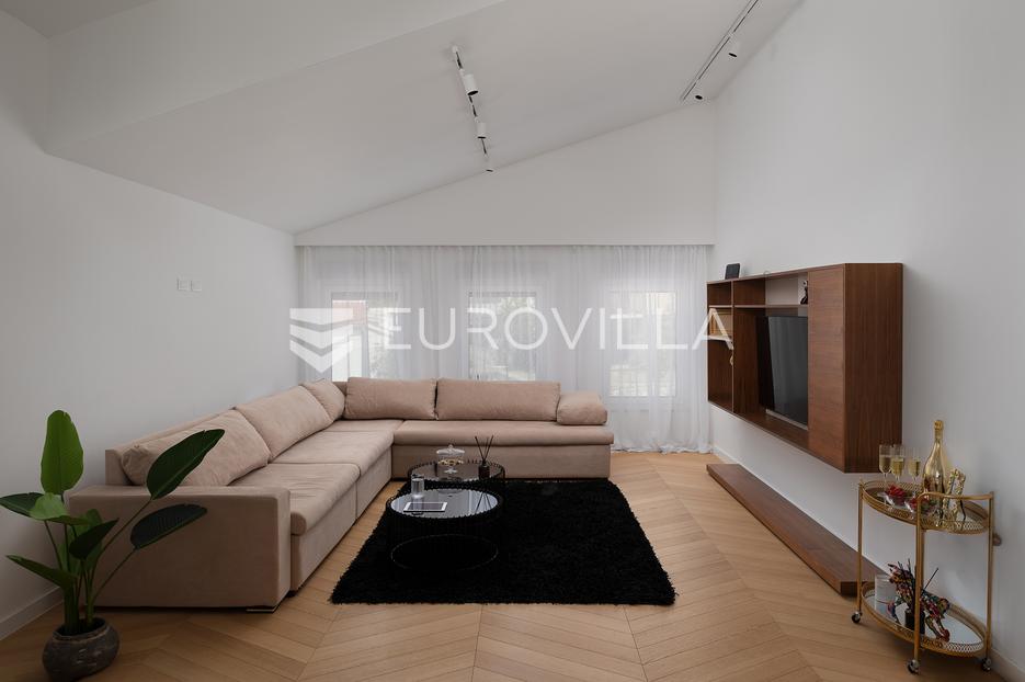 Haus Zu verkaufen -  Solin - Okolica