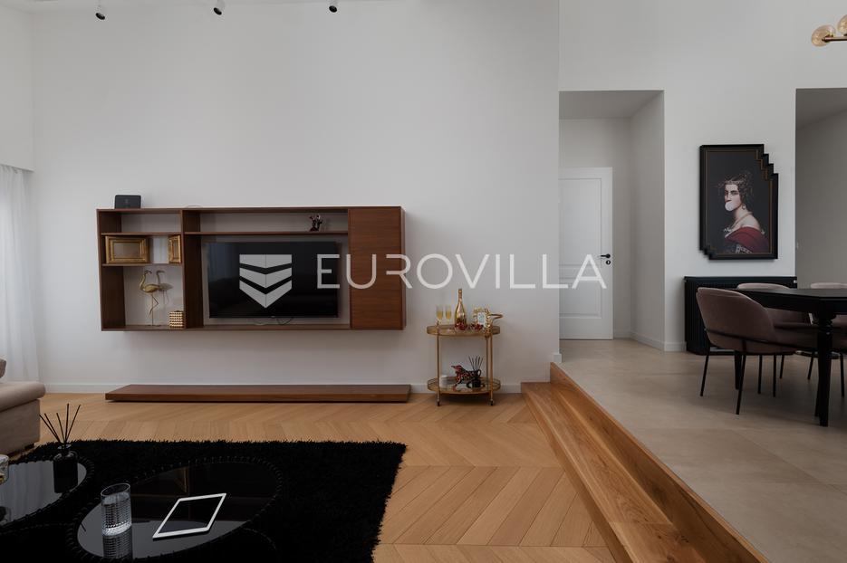 Haus Zu verkaufen -  Solin - Okolica