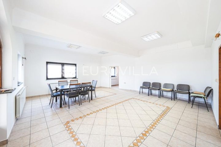 Lokal użytkowy na sprzedaż 70 m² – Sveta Nedelja