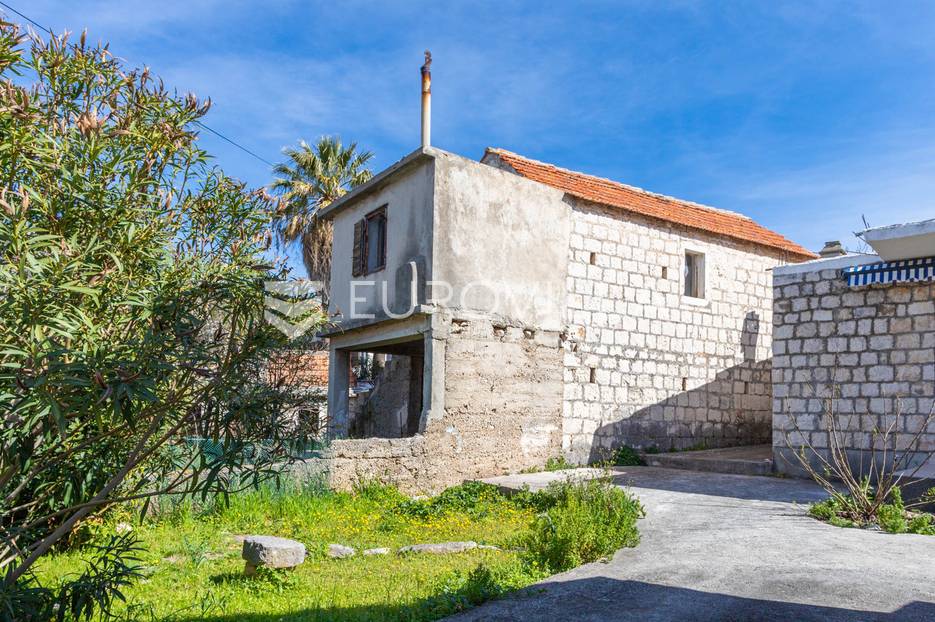 Kuća Na prodaju Okrug Gornji
