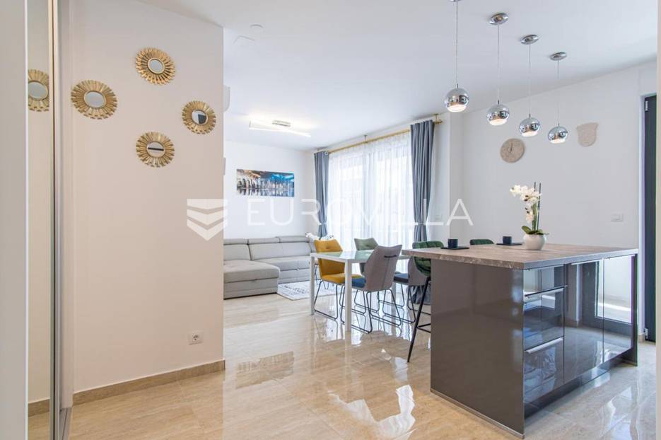 Appartamento In vendita - Splitsko-dalmatinska Split - foto 4/13