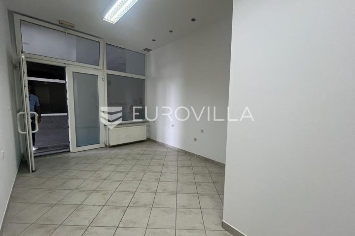 Commerciale in vendita 15 m² – Centar