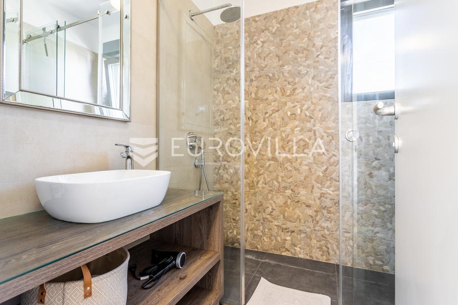 House For sale - Splitsko-dalmatinska Podstrana