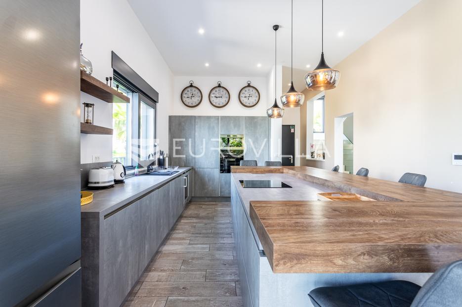 House For sale - Splitsko-dalmatinska Podstrana