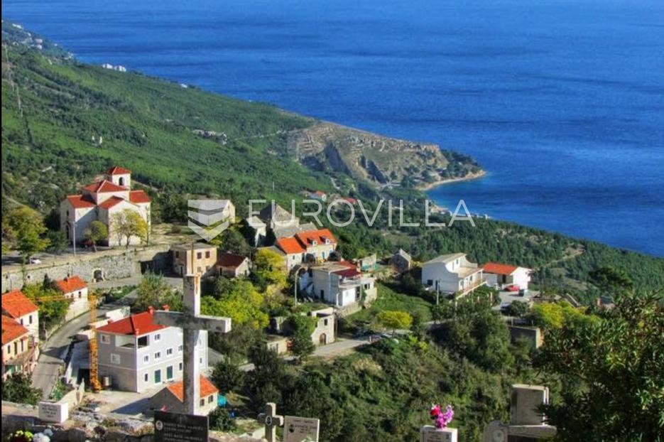 Zemljište Na prodaju -  Omiš