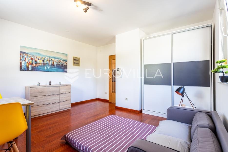 Flat For sale - Splitsko-dalmatinska Split - foto 3/7