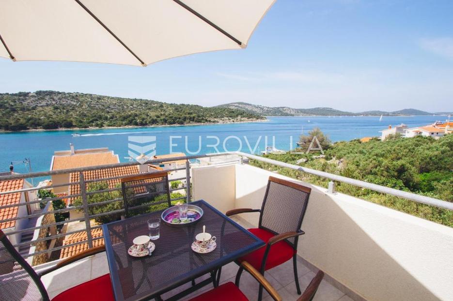 Maison À vendre -  Šibenik - Okolica