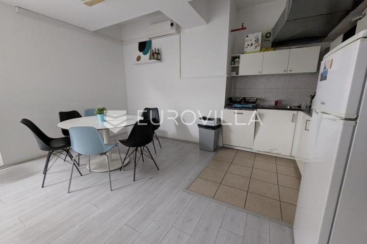 Locaux commerciaux À vendre - Splitsko-dalmatinska Split - foto 2/4