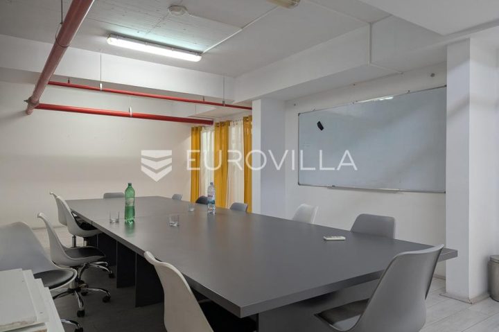 Locaux commerciaux À vendre - Splitsko-dalmatinska Split - foto 3/4