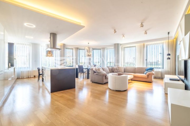 Apartmán na prodej 157 m² – Maksimir